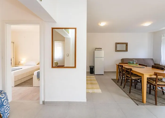 בית נופש 3 Bedroom Amazing In