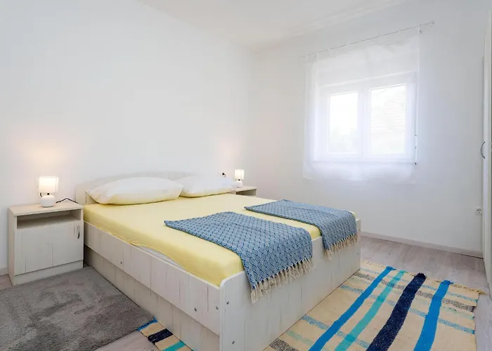 בית נופש 3 Bedroom Amazing In