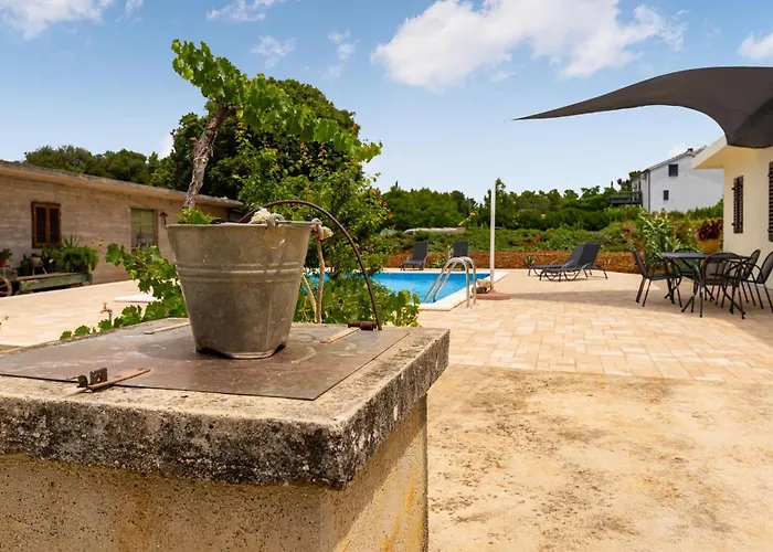 3 Bedroom Amazing In Holiday home *