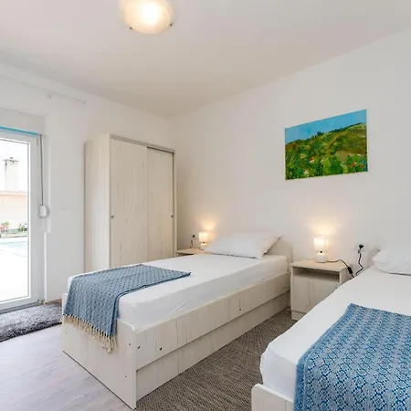 3 Bedroom Amazing In * Sukošan