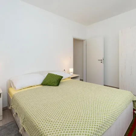 3 Bedroom Amazing In Ferienhaus