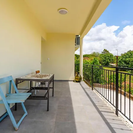 Ferienhaus 3 Bedroom Amazing In Sukošan