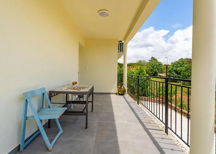 Vikendica 3 Bedroom Amazing In Sukosan